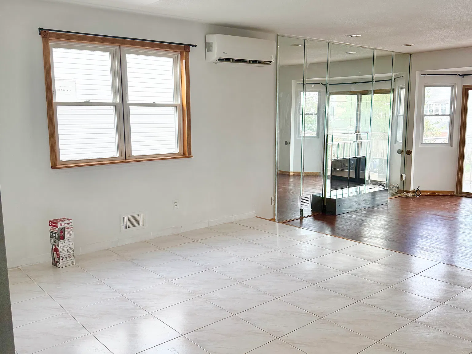 3 bed, 1600 sqft, $3,000 — Photo 4
