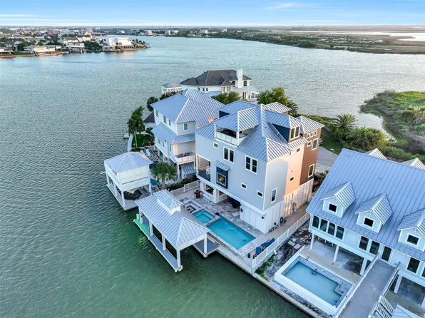 3430 Treasure Cir, Galveston, TX 77554