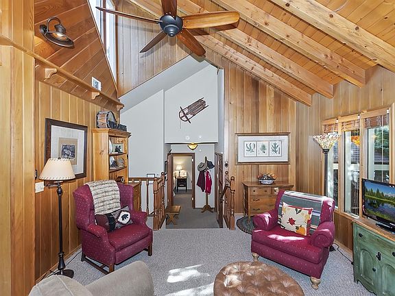 5th image of 338 Klamath Dr