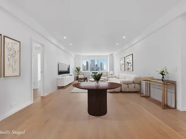 25 Sutton Pl S APT 17K, New York, NY 10022