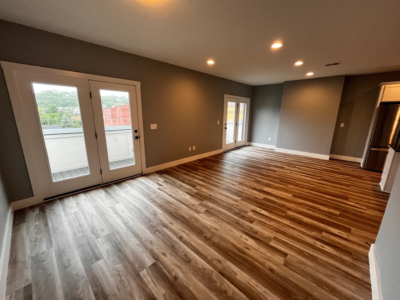 2 bed, 1013 sqft, $1,800 — Photo 3