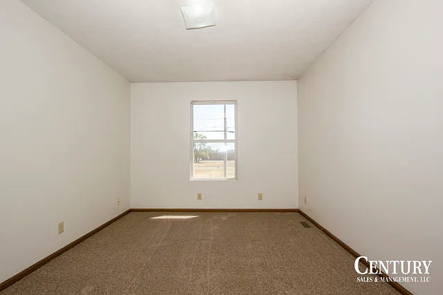 951 Furnas Ave — Photo 14