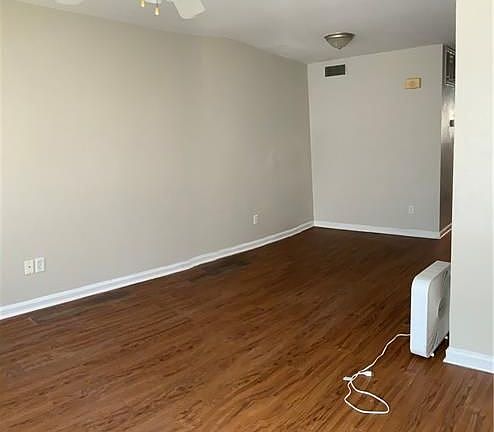 4th image of 3017 14th St APT B