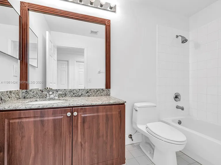1663 E Harmony Lake Cir — Photo 22