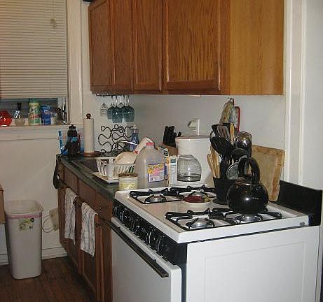 4th image of 1222 W Victoria St #1
