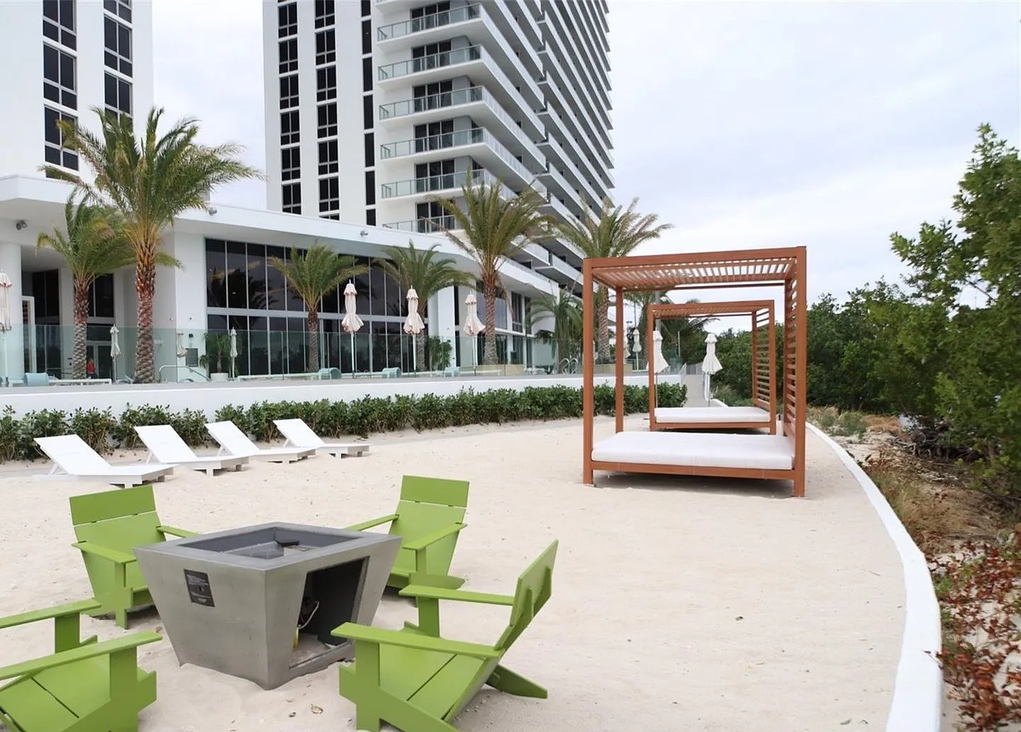 2 bed, 1108 sqft, $4,000 — Photo 1