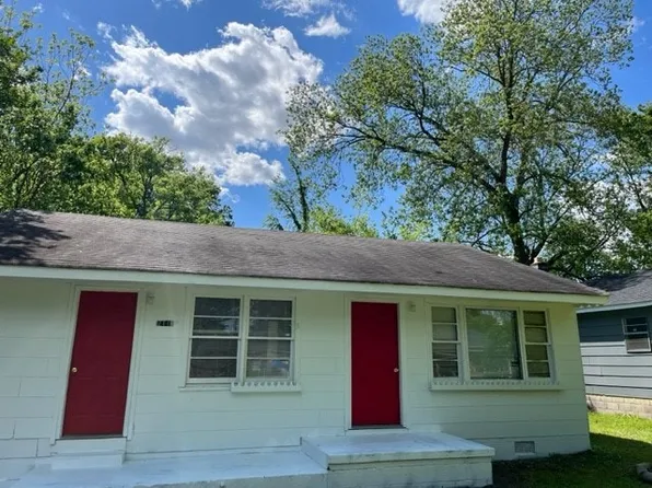 211 10th Ave NW, Decatur, AL 35601