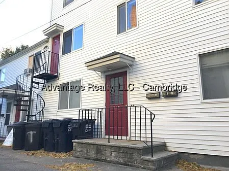 Thorndike St — Photo 20