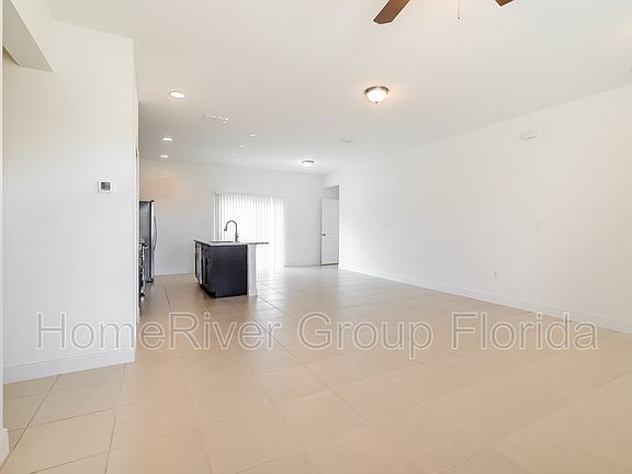 2nd image of 711 Fraser Ct