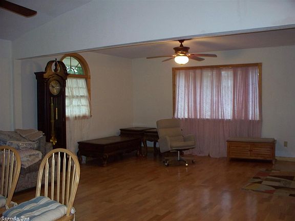 3rd image of 167 Owen Cir