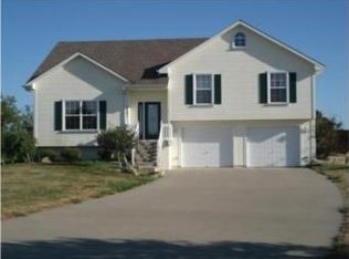 3201 Junction Dr, Harrisonville, MO 64701