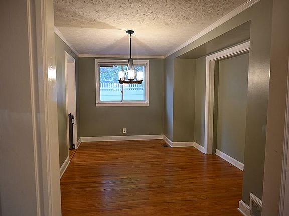 5th image of 2916 S 26th St