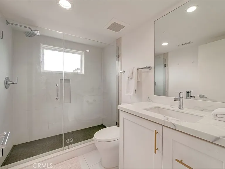 608 Heliotrope Ave — Photo 42