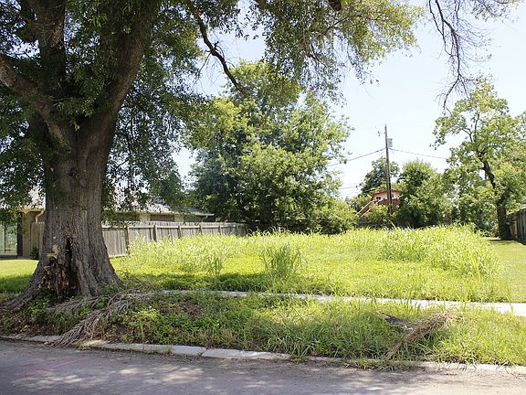 4th image of 213 Livingston Ave