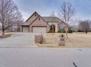 6143 E Engelmann St, Claremore, OK 74019