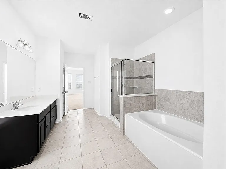 22406 Newcastle Waters Ct — Photo 15
