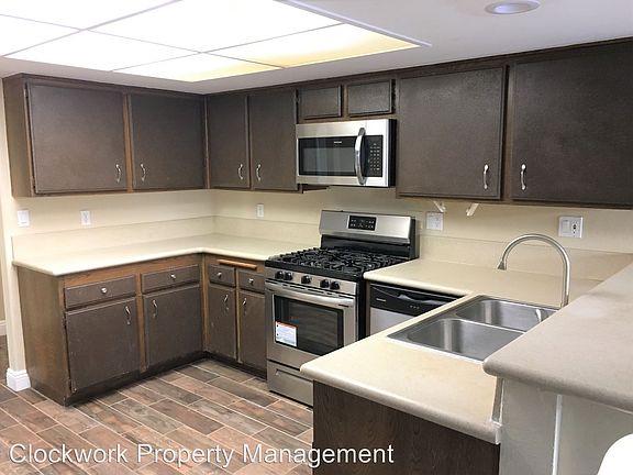 3rd image of 3539 Palisades St