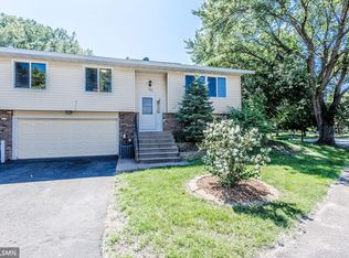 546 98th Ave NE, Blaine, MN 55434