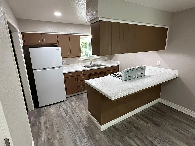 120 W Murray Ave #C — Photo 2