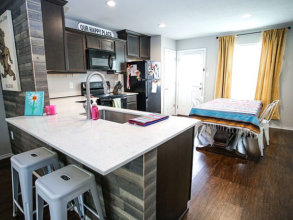 5th image of 330 Franchi Way