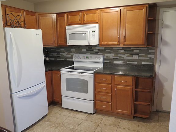 4th image of 222 Washington Sq #2-D