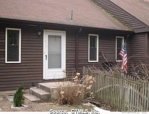 2 bed, 772 sqft, $2,200 — Photo 2