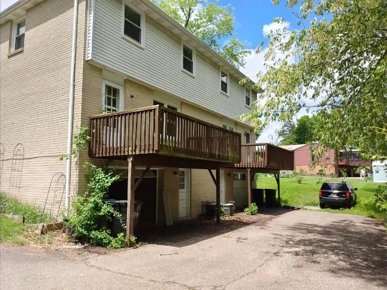 9760 Bellcrest Rd — Photo 2