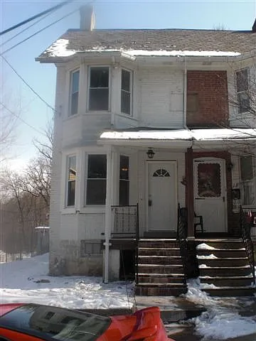 16 Warren St photo 1