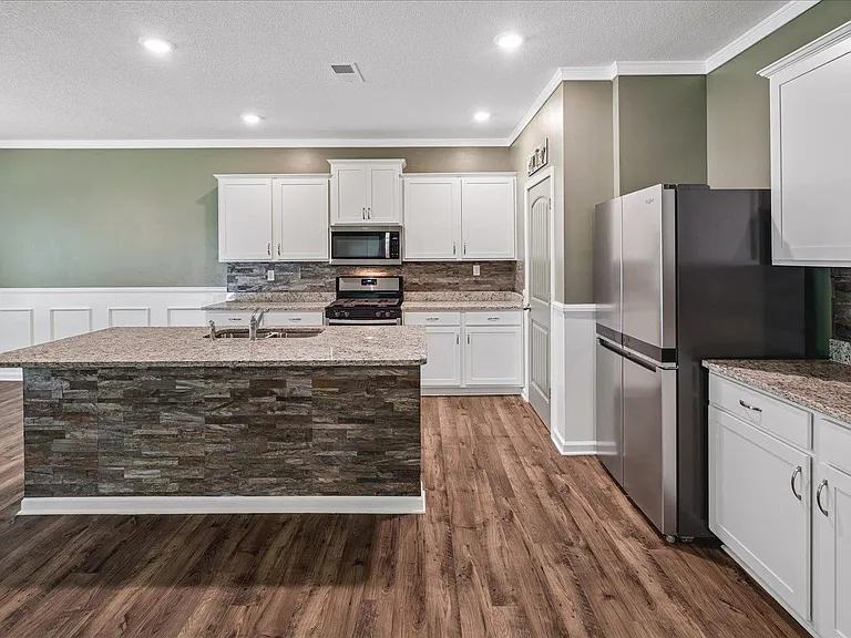 340 Driftwood Loop — Photo 12