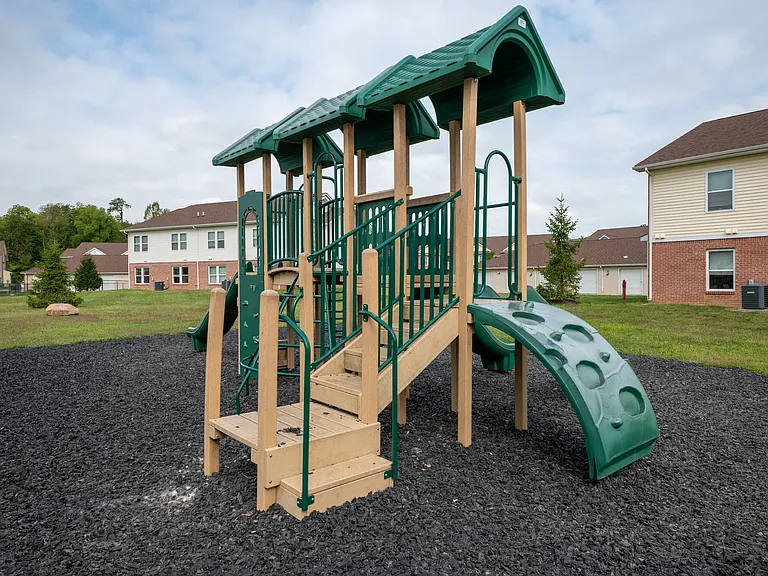 Arborwood Apartments — Photo 45