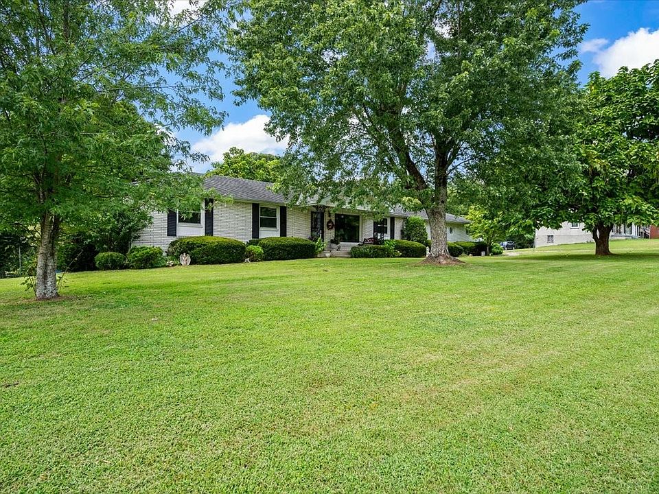 1st image of 302 Utley Dr