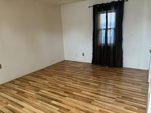 2nd image of 1208 Walker St