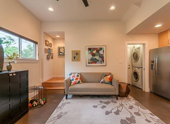 5th image of 5514 Avenue G #B
