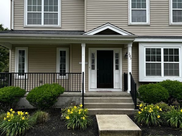 203 Lexington Mews