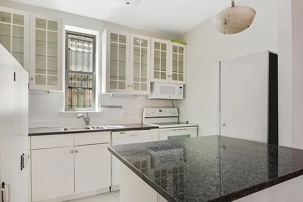 Sold by Compass | media 4