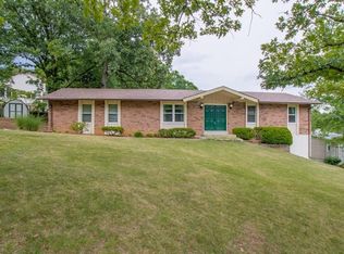 206 Golda Ln, Fenton, MO 63026