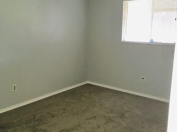 5th image of 539 E Rosewood Ln