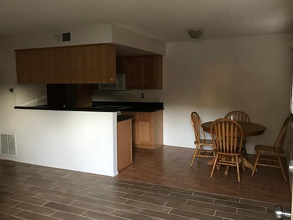 2nd image of 972 W Calle De Cielo APT 3