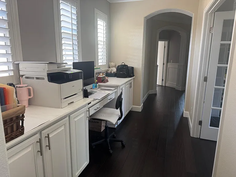 2202 Rosemount Ln — Photo 24