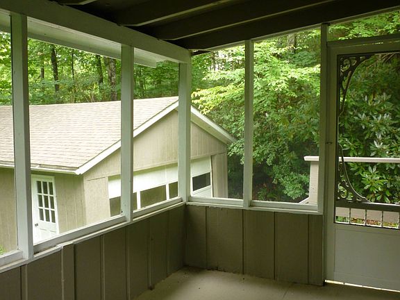5th image of 7144 Valley View Dr
