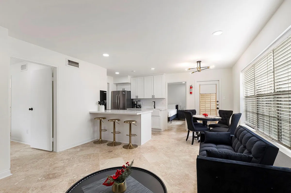 Building Photo - 2750 Holly Hall St #1111