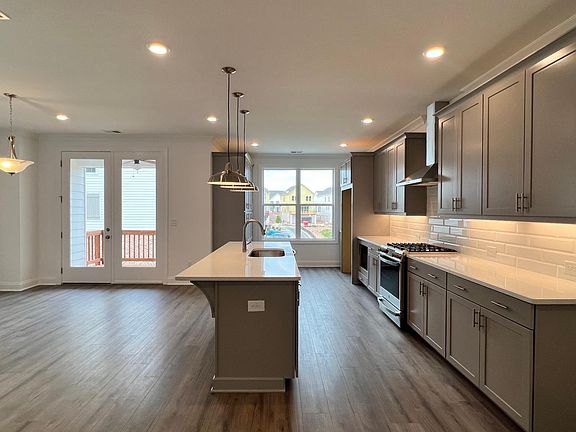 Kitchen and Dinning Area