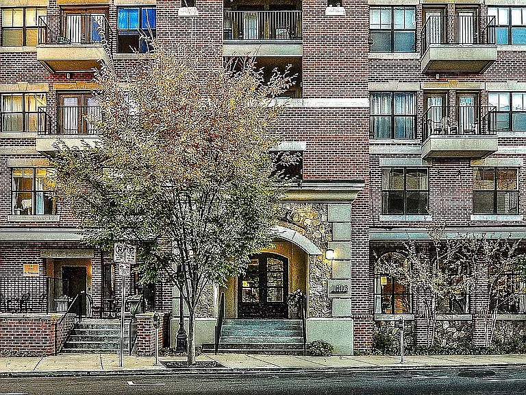 1803 Broadway #502 — Photo 30
