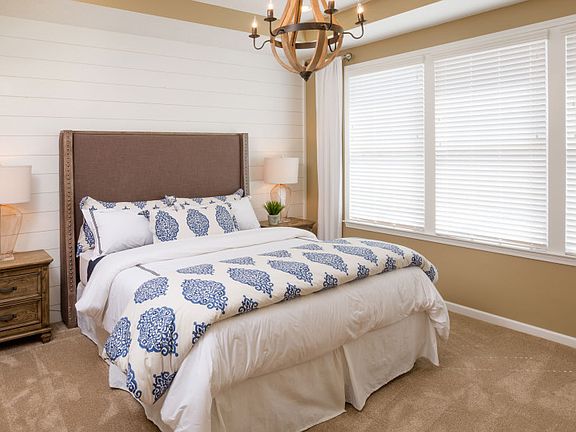 Owner s Suite with Private Bath and Walk-in Closet