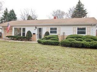 535 W Hawley St, Mundelein, IL