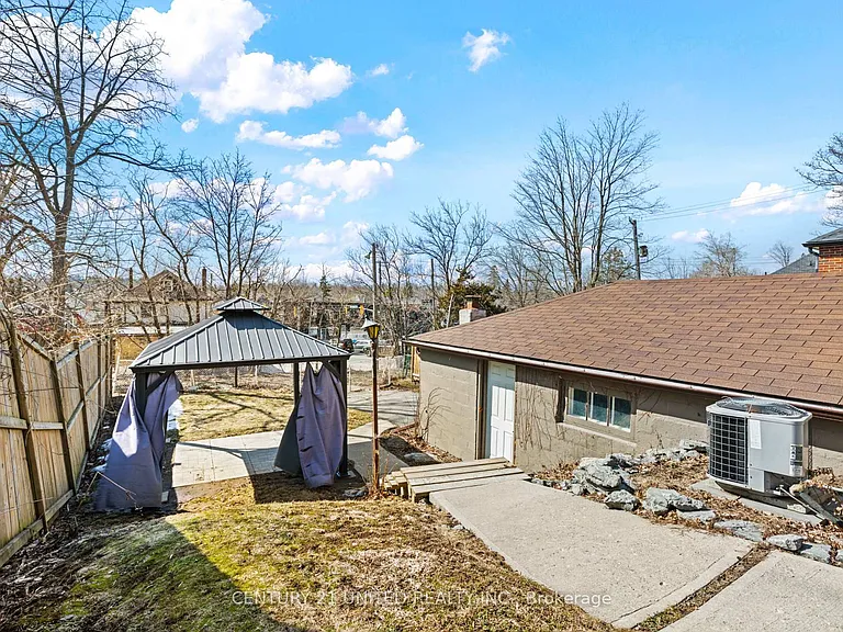 661 Rubidge St — Photo 24