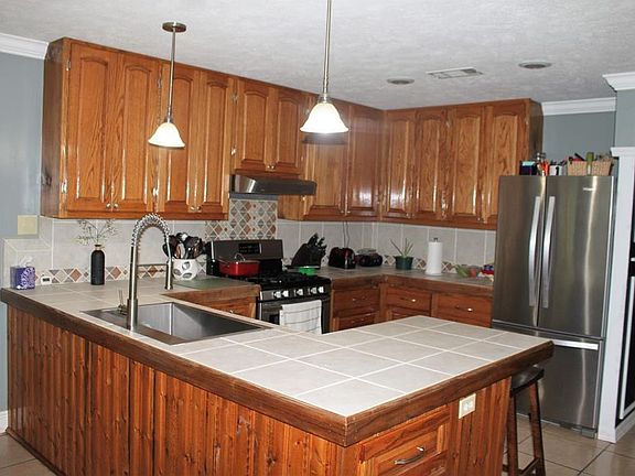 5th image of 1092 Sherwood Dr