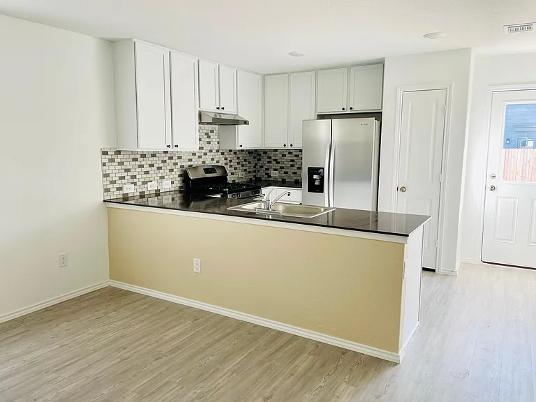 5847 Coahulia Rdg — Photo 4