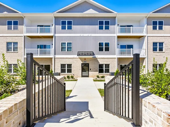 420 Capstone Dr #101, Lynchburg, VA 24502