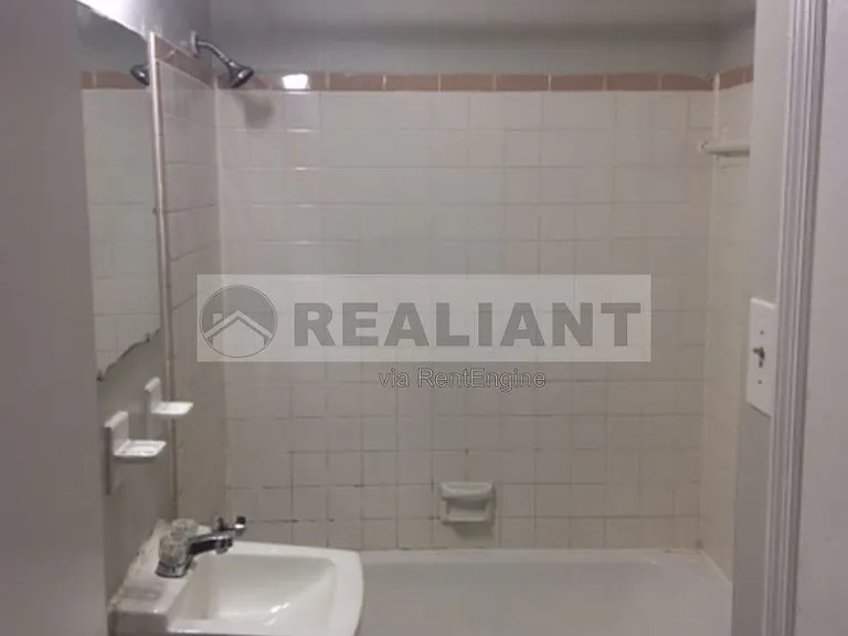 2069 Fontaine Rd #10 — Photo 5